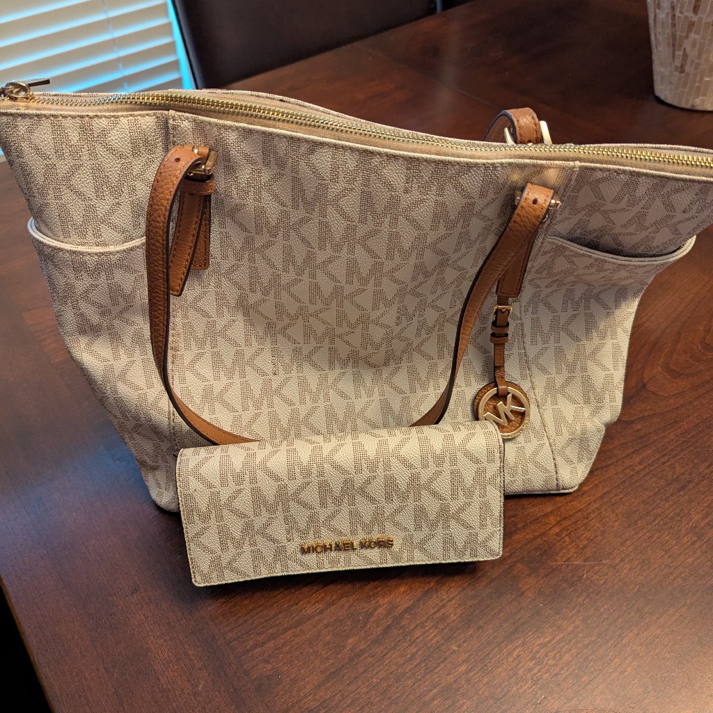 Authentic Michael Kors Handbag With Matching Wallet